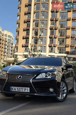Седан Lexus ES 2012 в Києві
