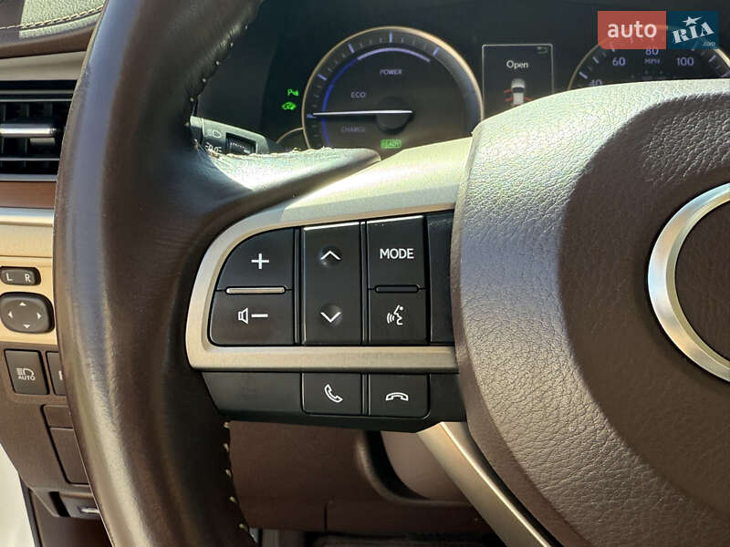 Седан Lexus ES 2016 в Львові