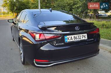 Седан Lexus ES 2019 в Киеве