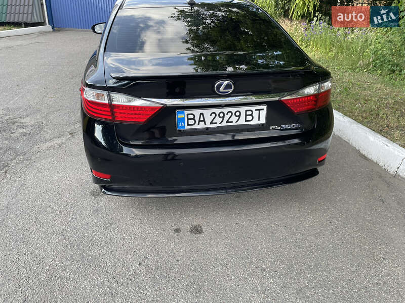 Седан Lexus ES 2014 в Кропивницькому