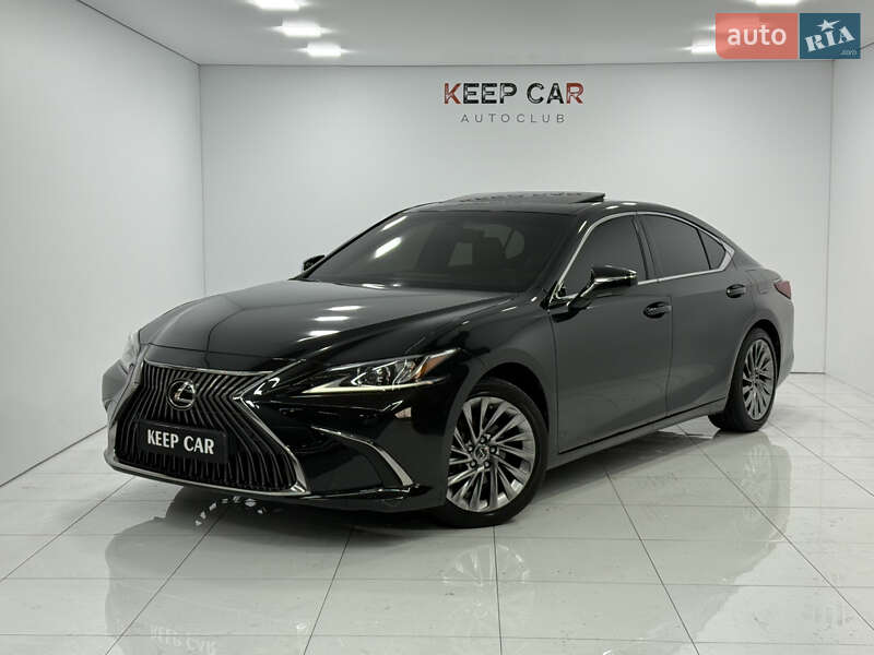Lexus ES 2019