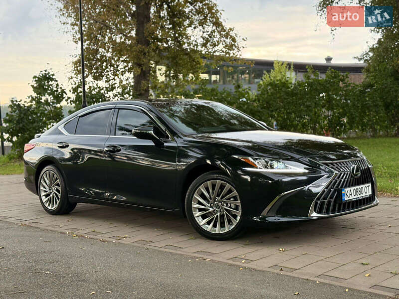 Lexus ES 2024