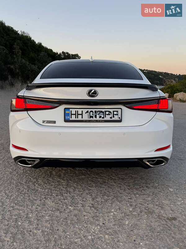 Седан Lexus ES 2020 в Миколаєві