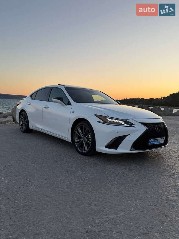 Седан Lexus ES 2020 в Миколаєві