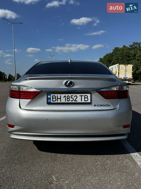 Седан Lexus ES 2014 в Кропивницком