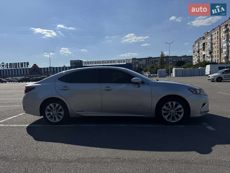 Седан Lexus ES 2014 в Кропивницком