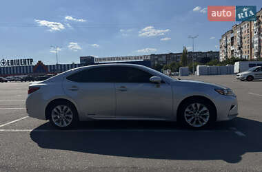 Седан Lexus ES 2014 в 
