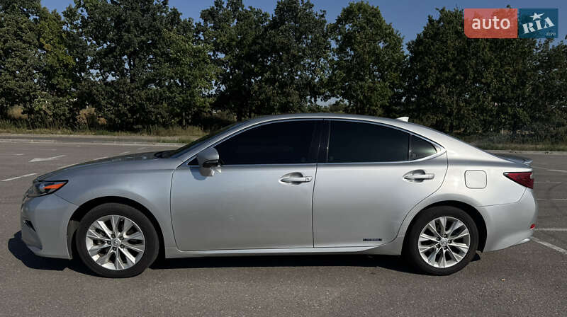 Седан Lexus ES 2014 в Кропивницком