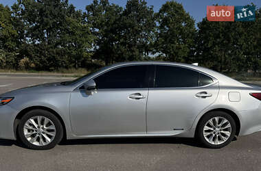Седан Lexus ES 2014 в 