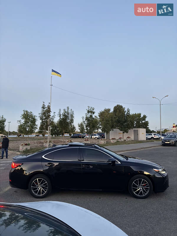 Седан Lexus ES 2018 в Черкассах