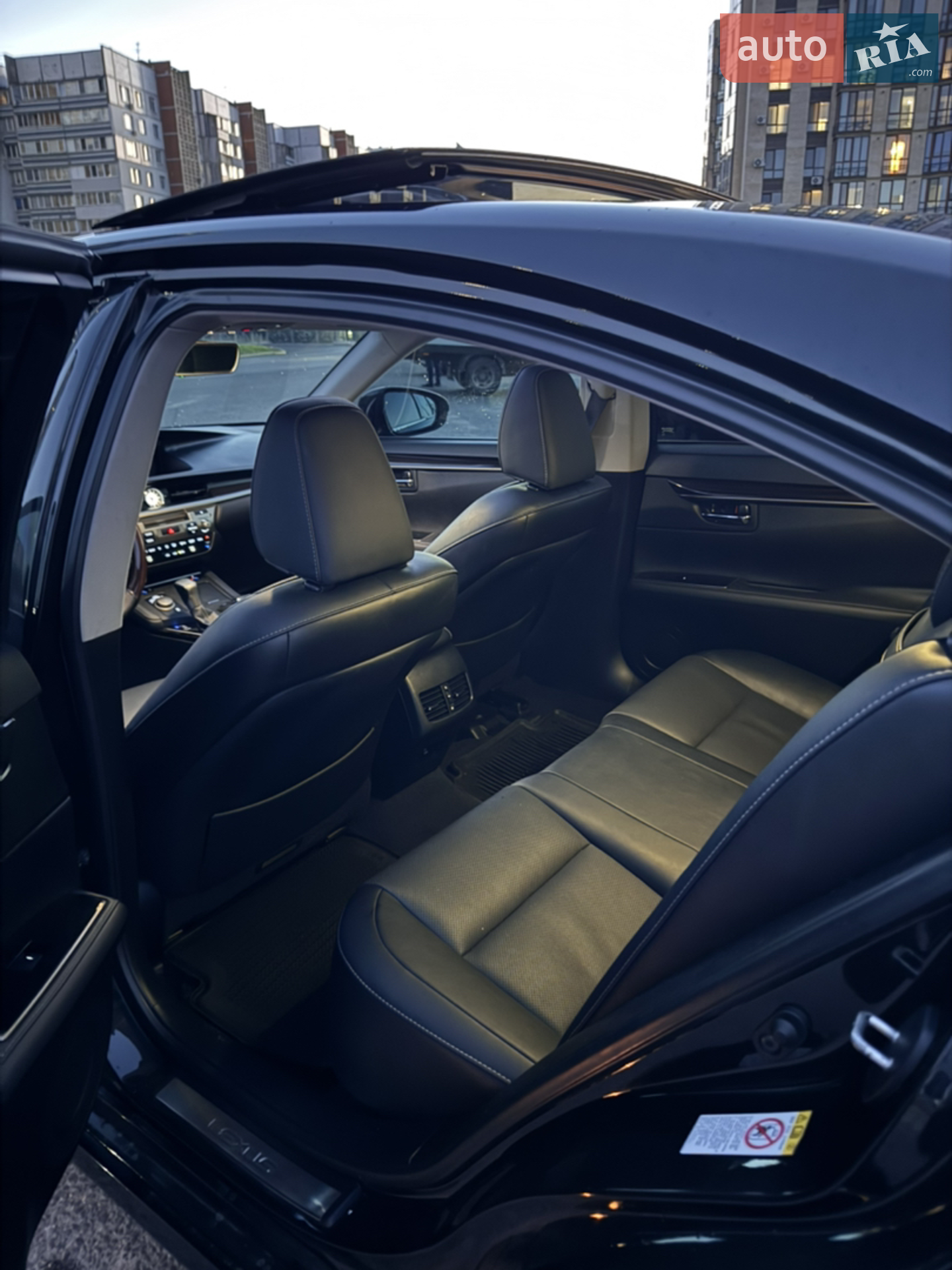 2018 Lexus ES - мініатюра 25
