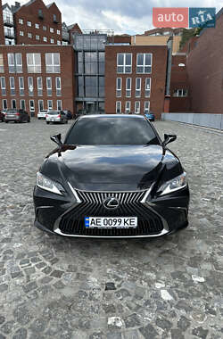 Седан Lexus ES 2021 в Днепре