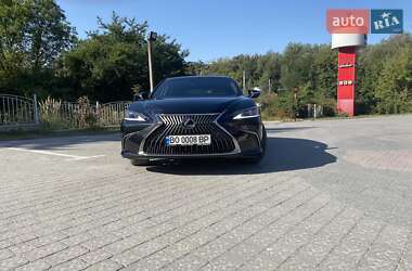 Седан Lexus ES 2020 в Тернополе