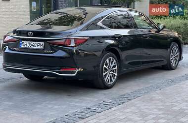 Седан Lexus ES 2022 в 