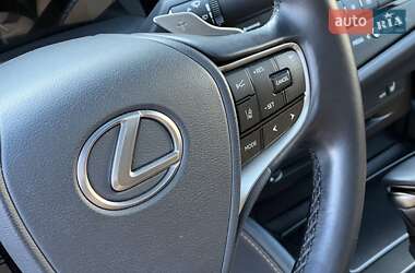Седан Lexus ES 2022 в 