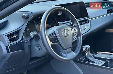 Седан Lexus ES 2022 в 