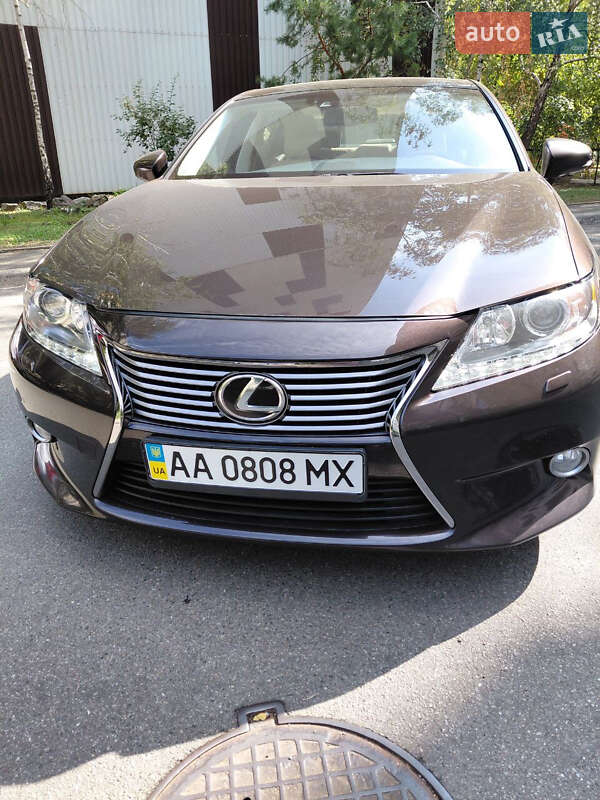 Седан Lexus ES 2012 в Києві