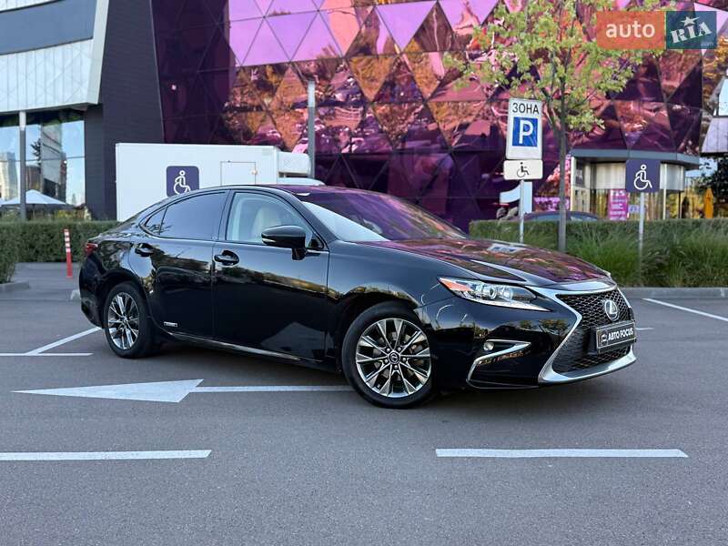 Седан Lexus ES 2013 в Киеве