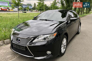 Седан Lexus ES 2013 в Киеве