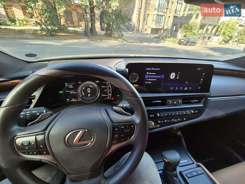 Седан Lexus ES 2021 в Чернигове