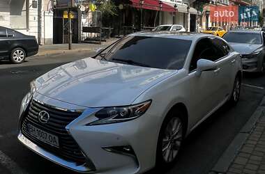 Седан Lexus ES 2013 в Одесі