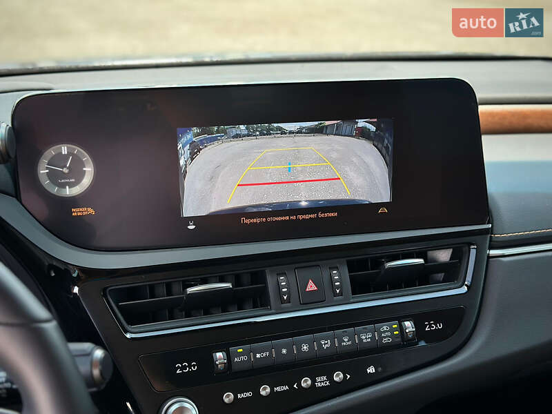 Седан Lexus ES 2024 в Киеве
