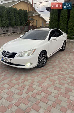 Седан Lexus ES 2011 в Тернополе
