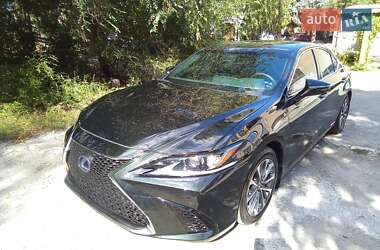 Седан Lexus ES 2021 в 