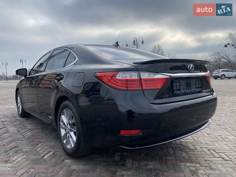 Седан Lexus ES 2013 в Владимире