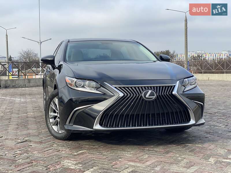 Седан Lexus ES 2013 в Владимире