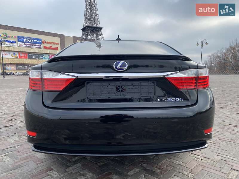 Седан Lexus ES 2013 в Владимире