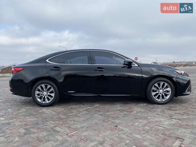 Седан Lexus ES 2013 в Владимире
