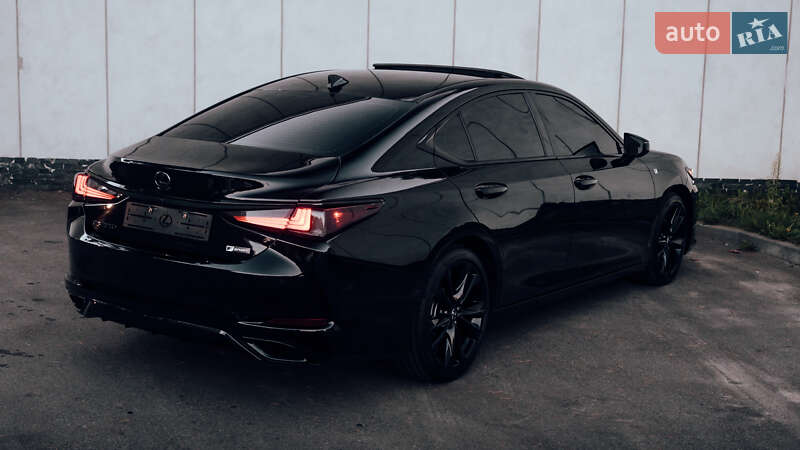 Седан Lexus ES 2019 в Києві