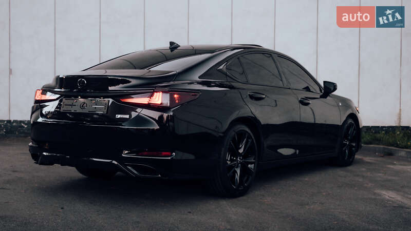 Седан Lexus ES 2019 в Києві