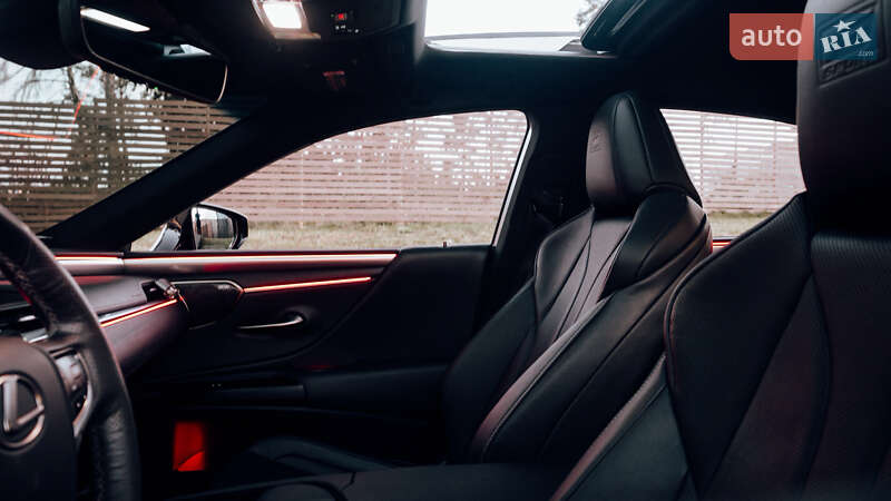 Седан Lexus ES 2019 в Києві