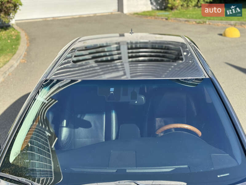 Седан Lexus ES 2014 в Киеве