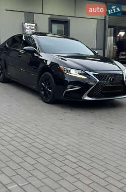 Седан Lexus ES 2013 в Киеве