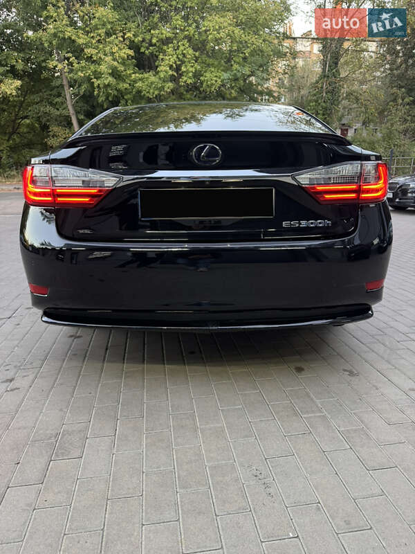 Седан Lexus ES 2013 в Киеве