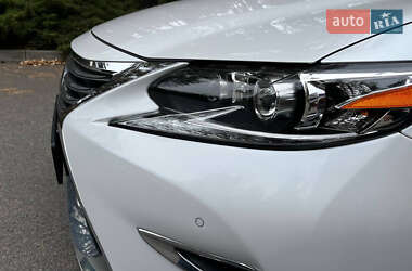 Седан Lexus ES 2015 в 