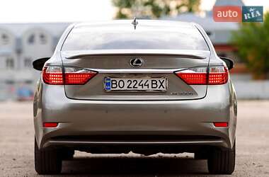 Седан Lexus ES 2015 в 