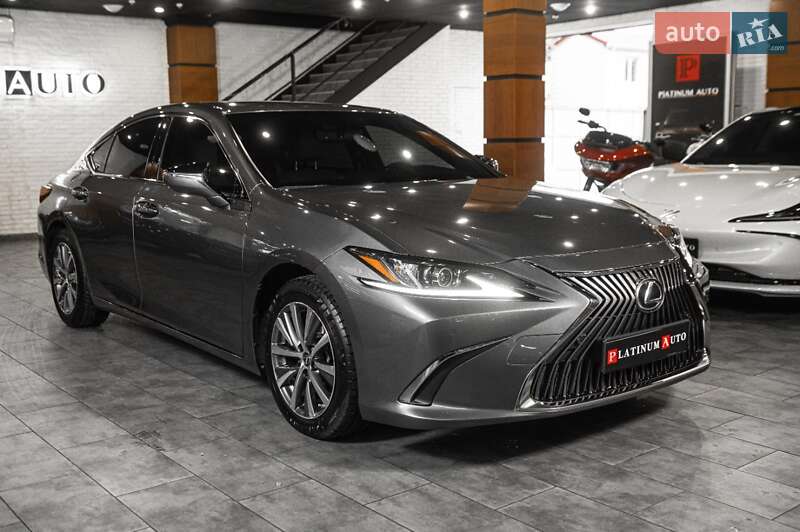 Седан Lexus ES 2019 в Одессе