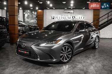 Седан Lexus ES 2019 в Одесі