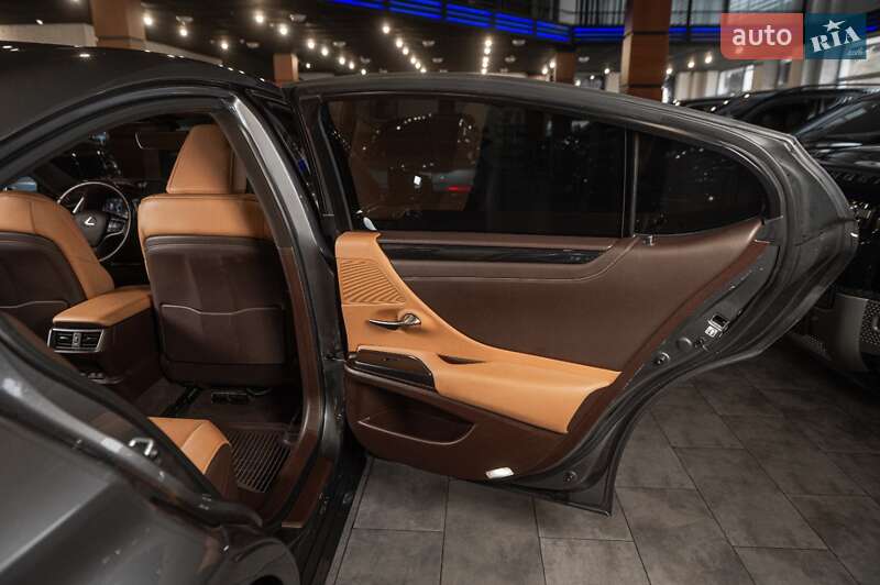 Седан Lexus ES 2019 в Одессе