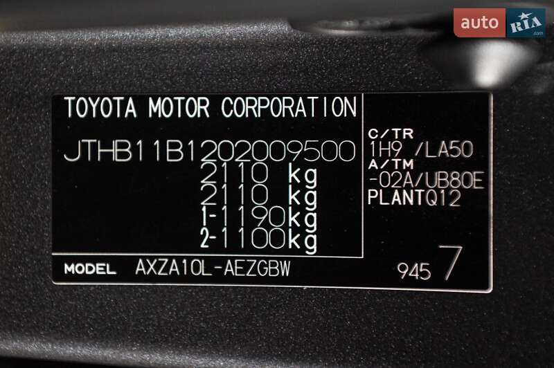 Седан Lexus ES 2019 в Ужгороде