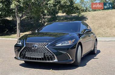 Седан Lexus ES 2022 в Кропивницком