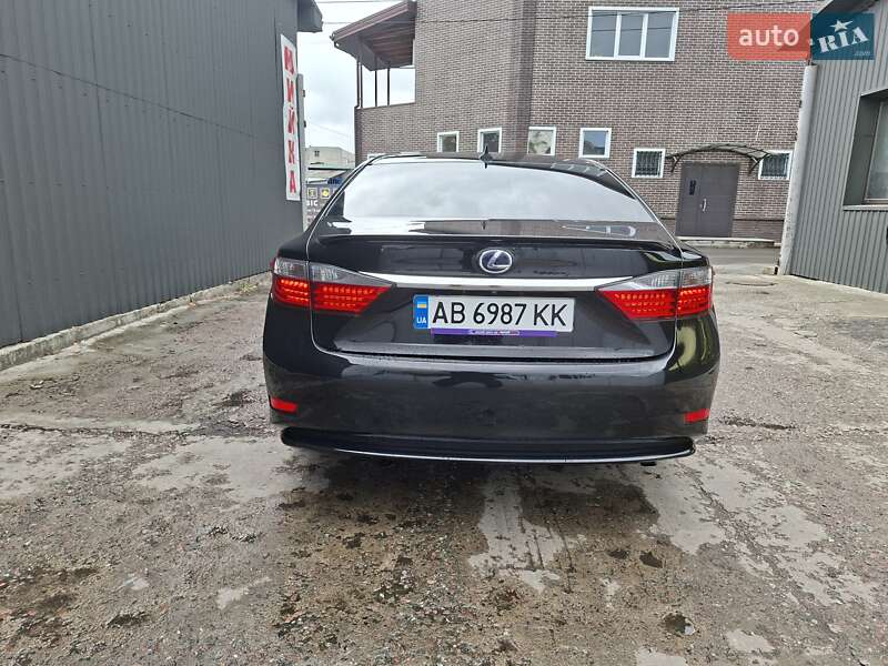 Седан Lexus ES 2012 в Киеве