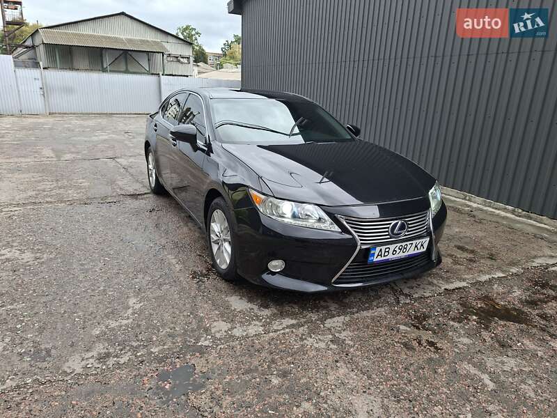 Седан Lexus ES 2012 в Киеве
