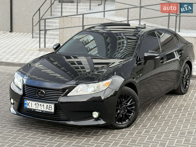 Седан Lexus ES 2014 в Білій Церкві