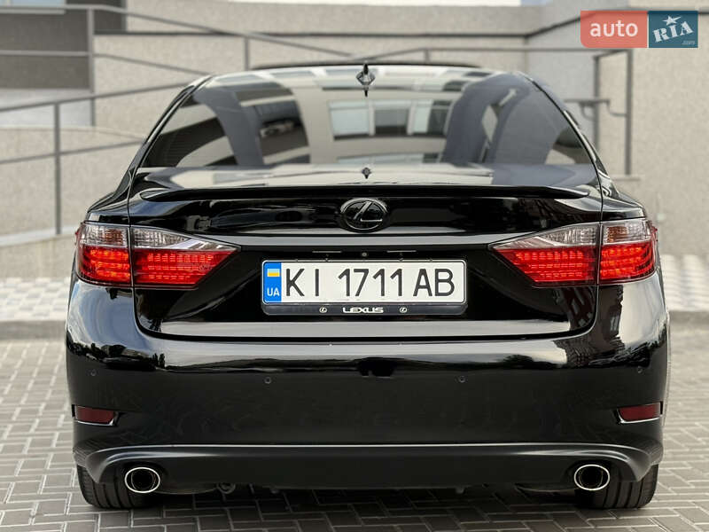Седан Lexus ES 2014 в Білій Церкві