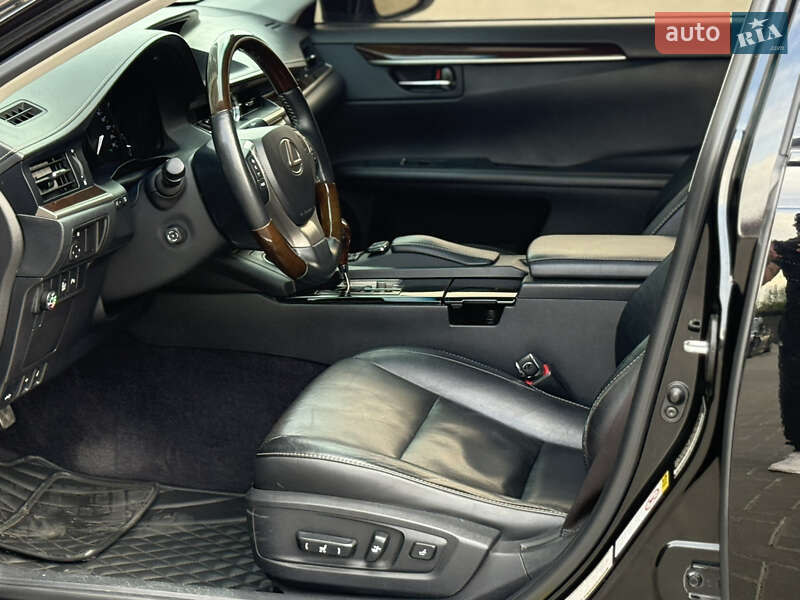 Седан Lexus ES 2014 в Білій Церкві